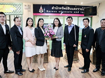 Executives from Samut Songkhram
Education Center, 