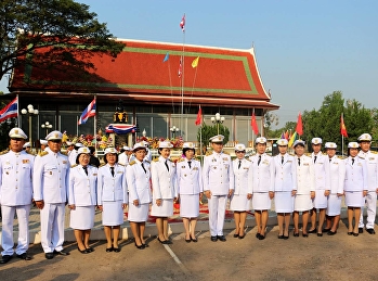 พิธีวางพานพุ่มดอกไม้เครื่องถวายราชสักการะ
และกล่าวถวายราชสดุดีเฉลิมพระเกียรติสมเด็จพระเจ้าตากสินมหาราช