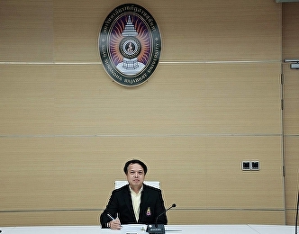 หัวหน้าฝ่ายธุรกิจ
จัดประชุมเตรียมงานโครงการรณรงค์
ป้องกันและแก้ไขปัญหายาเสพติดในสถาบันอุดมศึกษา