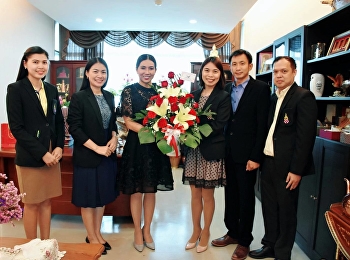 ศูนย์การศึกษาจังหวัดสมุทรสงคราม
เข้ามอบกระเช้าอวยพร
เนื่องในโอกาสวันคล้ายวันเกิด
รองอธิการบดีฝ่ายบริหาร “สวนสุนันทา”