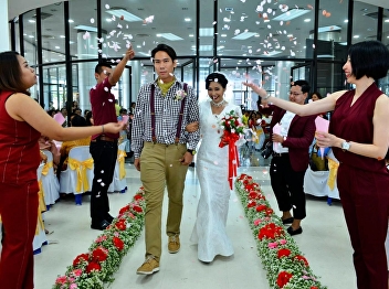 These are pictures of the wedding
ceremony of the couple who came to rent
the area of ​​the 500-seat auditorium,
1st floor, Samut Songkhram Education
Center, Suan Sunandha Rajabhat
University, on May 4th, 2019.