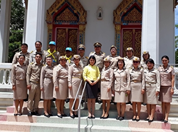 ผอ. “สวนสุนันทา”  ศูนย์ฯสมุทรสงคราม
ร่วมต้อนรับ ผู้แทนพระองค์
ถวายเครื่องสังฆทาน
ผ้าไตรพระราชทานและเครื่องไทยธรรม
แด่พระครูสมุทรกิจวิบูลย์
เจ้าอาวาสวัดบางแคกลาง จ.สมุทรสงคราม