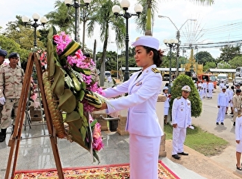 Samut Songkhram Education Center, Suan
Sunandha Rajabhat University Attend
Flower Garlands Laying Ceremony at the
Statue of the Horse at the Royal
Monument of King Chulalongkorn