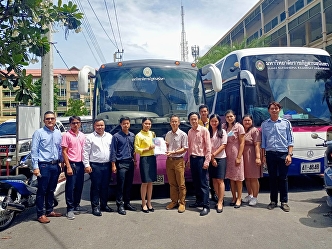 Director of Samut Songkhram Provincial
Education Center Minibus delivered from
midfield Suan Sunandha Rajabhat
University