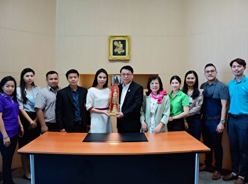 รก.ผู้อำนวยการศูนย์การศึกษาจังหวัดสมุทรสงคราม
“ราชภัฏสวนสุนันทา” ร่วมแสดงความยินดีกับ
 รองศาสตราจารย์ ดร.สมเดช รุ่งศรีสวัสดิ์
เนื่องในโอกาสได้รับการแต่งตั้งให้ดำรงตำแหน่ง
 “รักษาราชการแทนคณบดี
วิทยาลัยสหเวชศาสตร์”