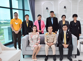 รก.ผู้อำนวยการ “ราชภัฏสวนสุนันทา”
ศูนย์ฯสมุทรสงคราม ให้การต้อนรับ
คณะผู้บริการศึกษาธิการจังหวัดสมุทรสงคราม
 เข้าเยี่ยมชมศูนย์การศึกษาฯ
เพื่อเชื่อมโยงเครือข่ายบรูณาการพัฒนาคุณภาพการศึกษาด้านวิชาการของหน่วยงานทางการศึกษา