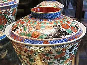 เครื่องเบญจรงค์