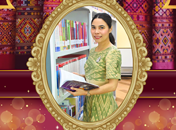Invitation to participate in the
activity of dressing in Thai cloth.
