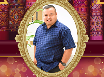 Invitation to participate in the
activity of dressing in Thai cloth.
